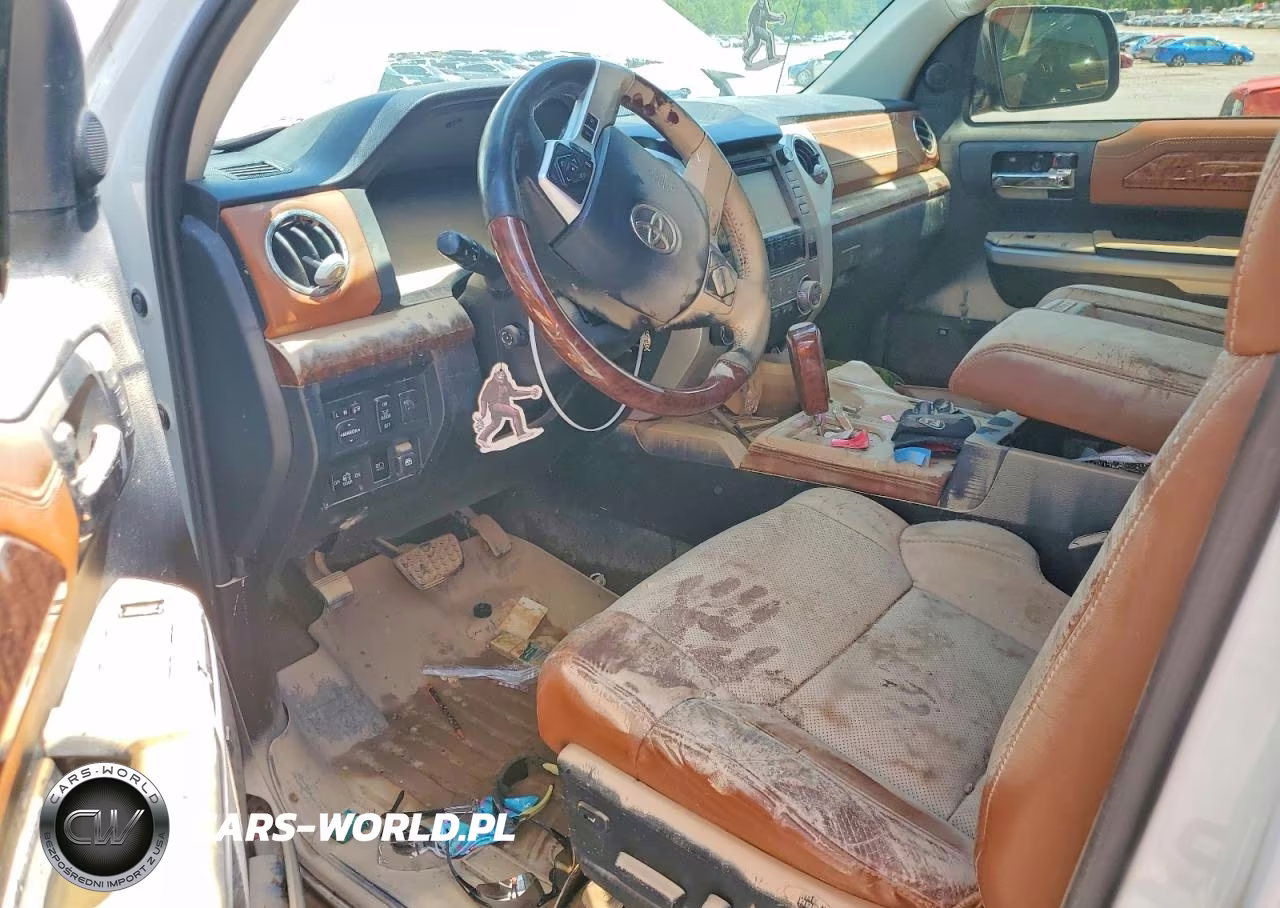 2018 Toyota Tundra 1794 Edition VIN:5TFAW5F17JX744896 - 8