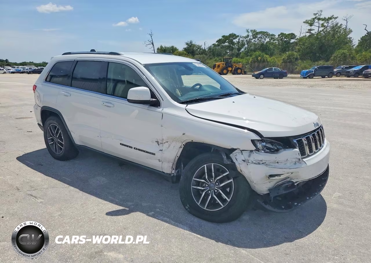 2019 Jeep Grand Cherokee Laredo VIN:1C4RJEAG2KC811572 - 4