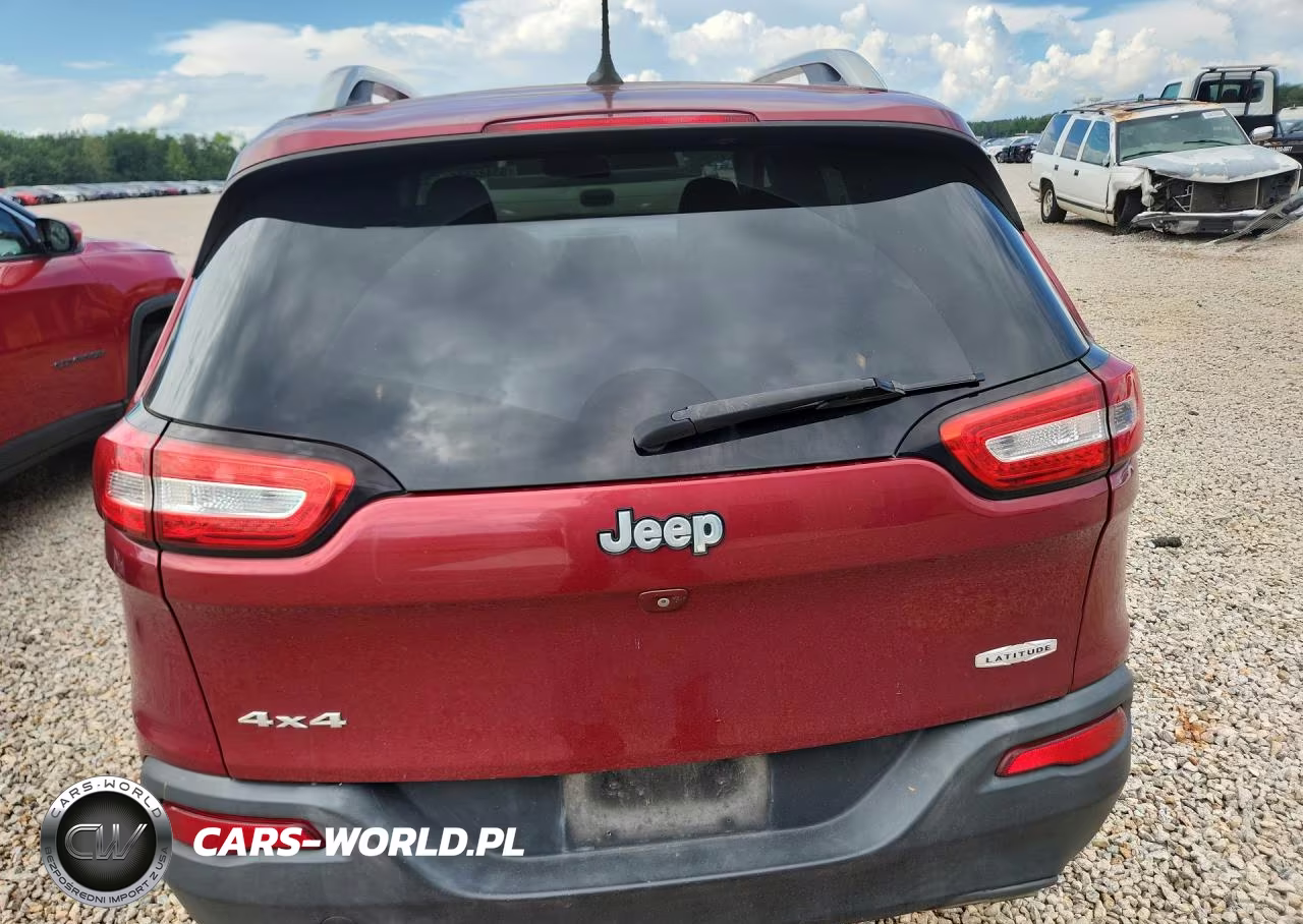 2017 Jeep Cherokee Latitude VIN:1C4PJMCS4HD238924 - 6