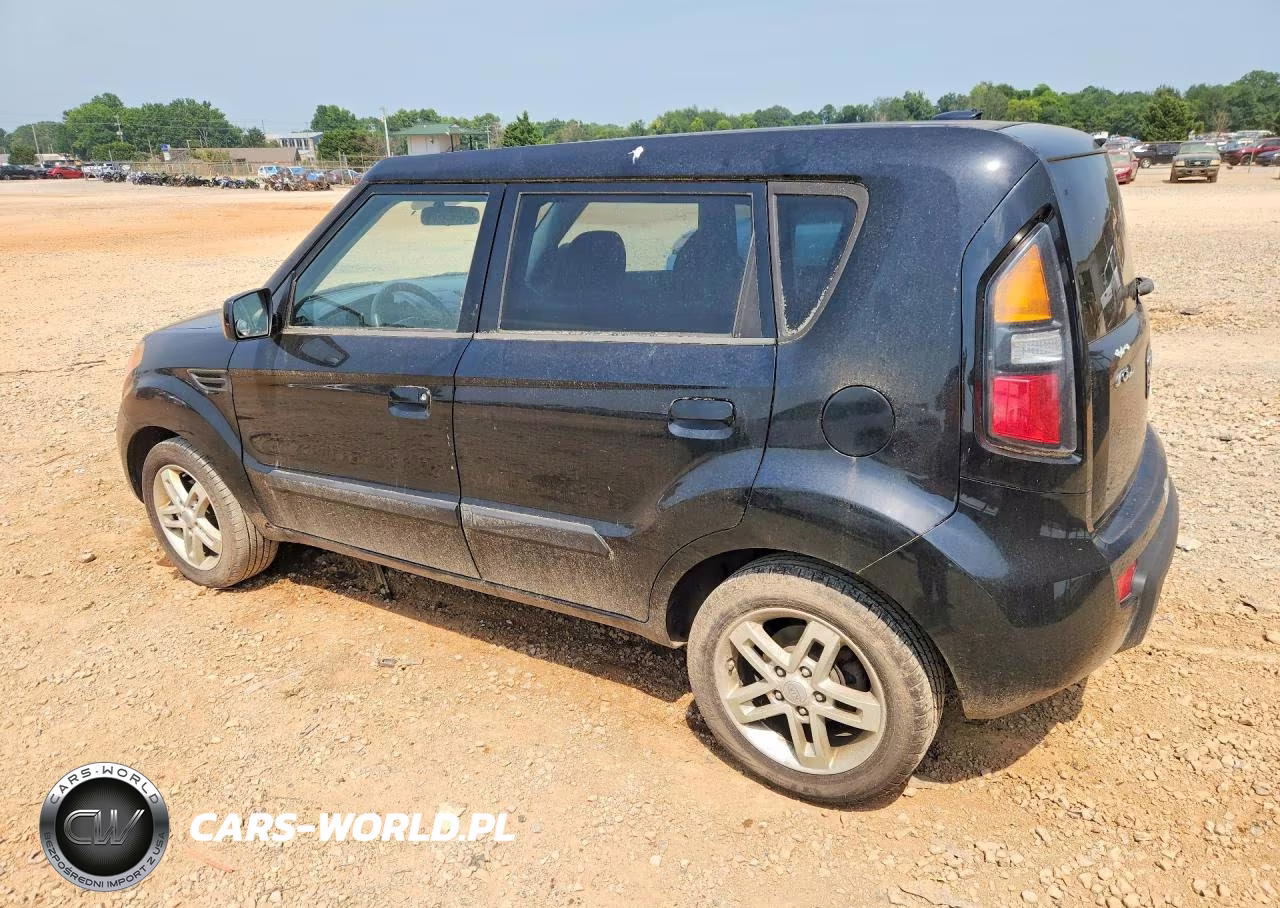 2010 Kia Soul + VIN:KNDJT2A21A7075290 - 2
