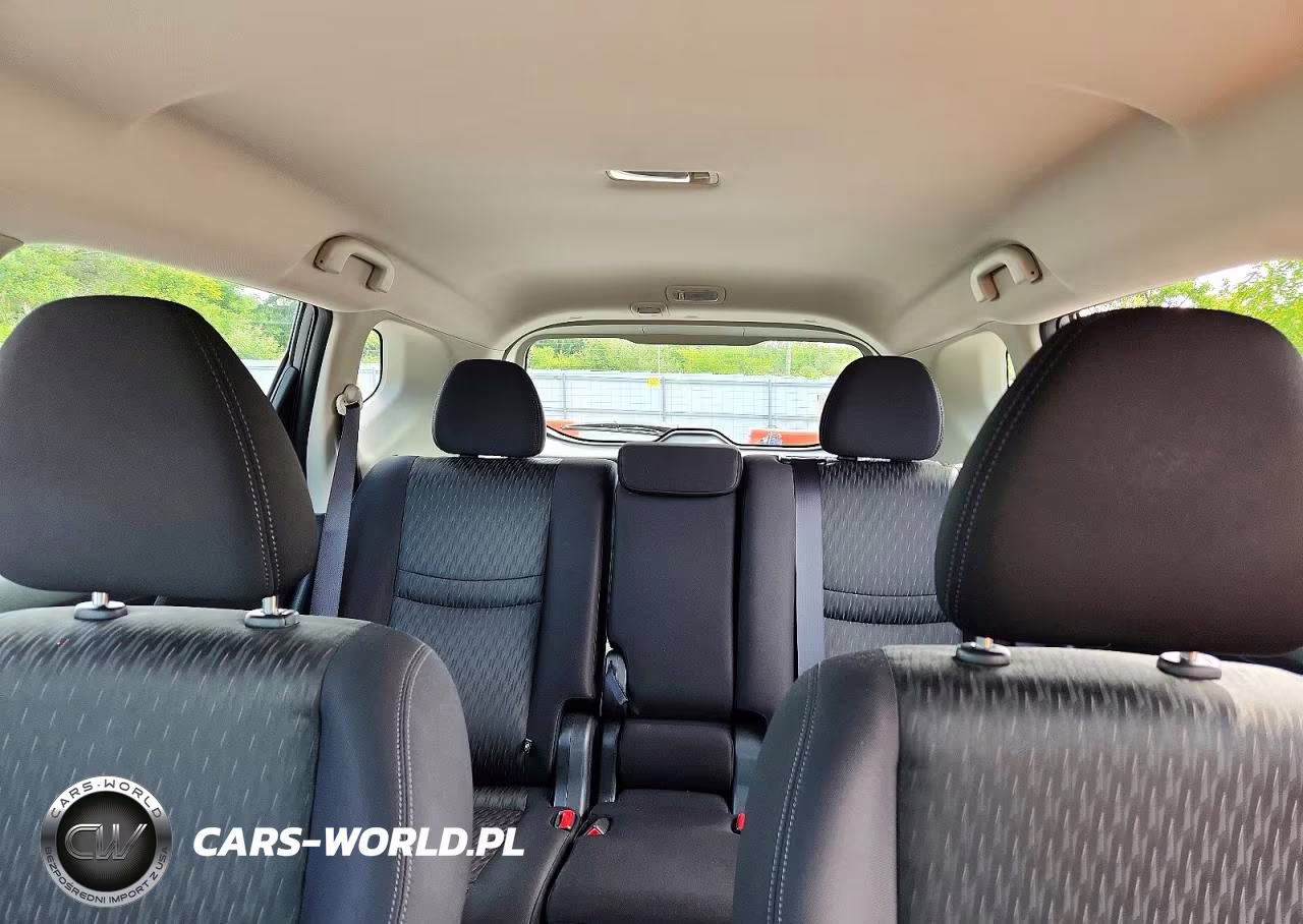 2018 Nissan Rogue S VIN:JN8AT2MV0JW303019 - 10