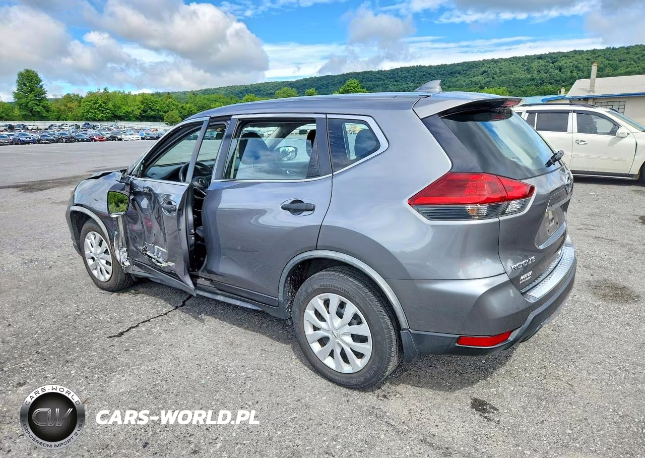 2018 Nissan Rogue S VIN:JN8AT2MV0JW303019 - 2