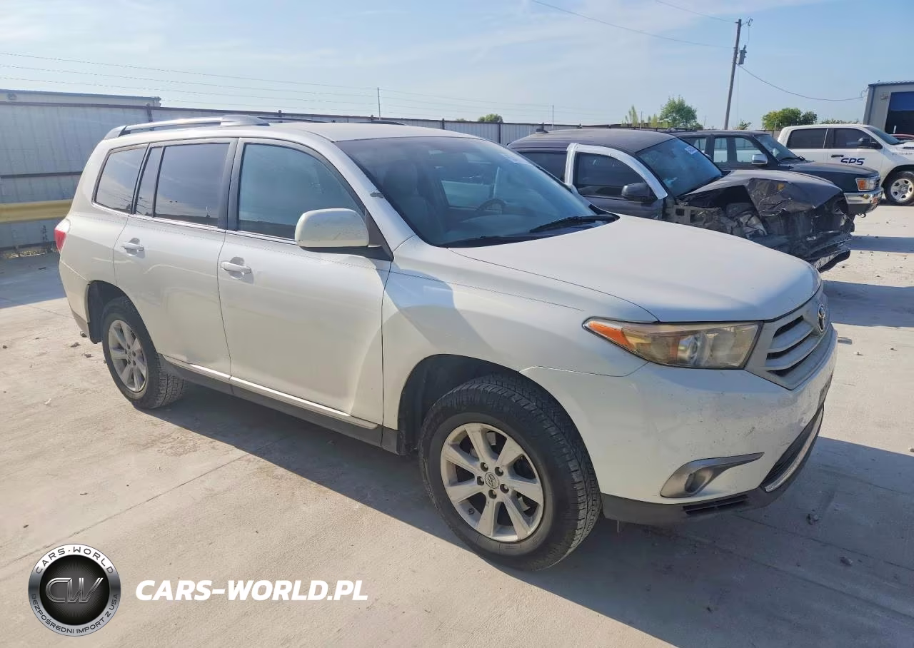 2013 Toyota Highlander Plus VIN:5TDZA3EH2DS045268 - 4