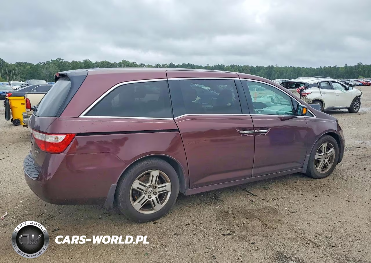 2012 Honda Odyssey Touring VIN:5FNRL5H90CB138447 - 3
