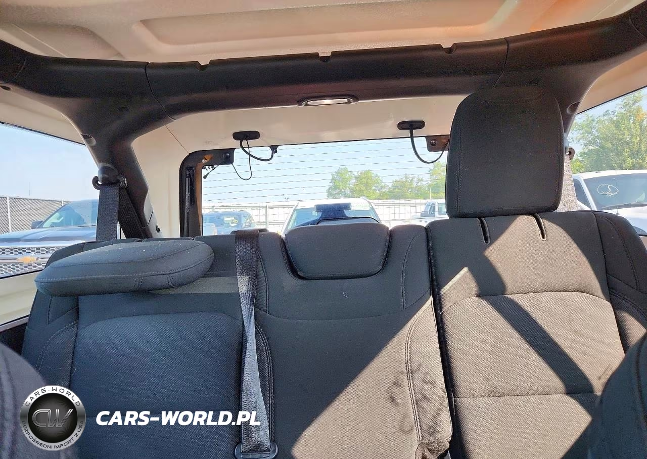 2018 Jeep Wrangler Unlimited Sport VIN:1C4HJXDN2JW221600 - 10