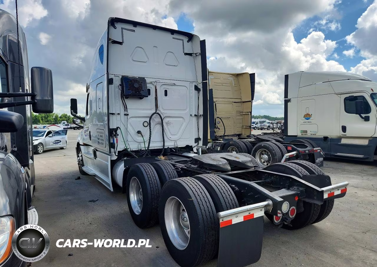 2020 Freightliner Cascadia 126 Semi Truck VIN:1FUJHHDV3LLKT6977 - 2