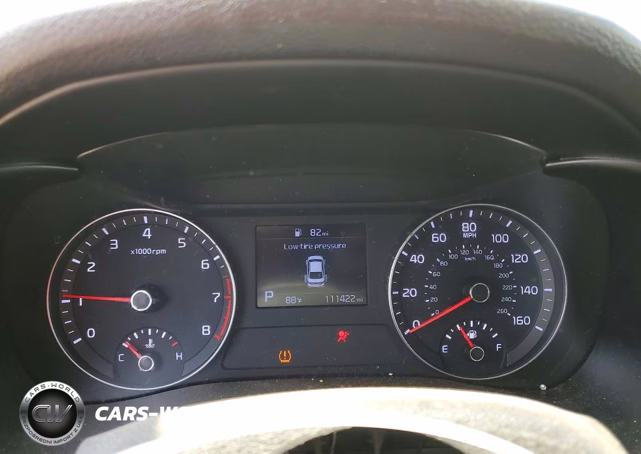 2019 Kia Forte Lxs VIN:3KPF24AD2KE074916 - 9