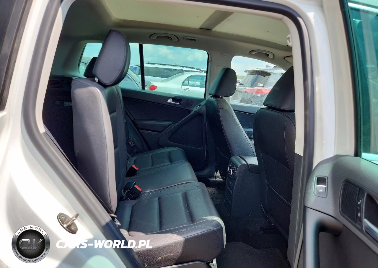 2016 Volkswagen Tiguan S VIN:WVGBV7AX6GW581103 - 10