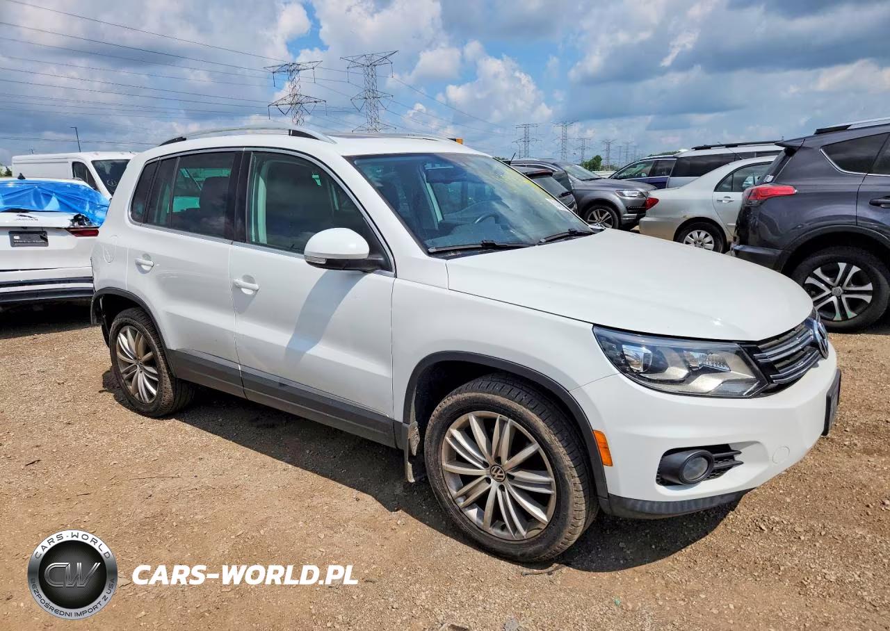 2016 Volkswagen Tiguan S VIN:WVGBV7AX6GW581103 - 4
