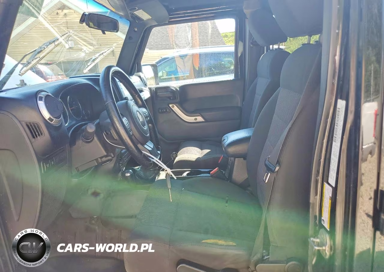 2012 Jeep Wrangler Unlimited Rubicon VIN:1C4BJWFG5CL104693 - 7