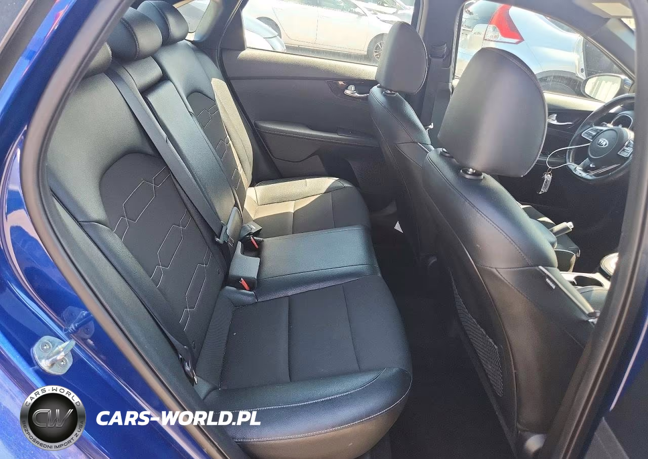 2021 Kia Forte Gt Line VIN:3KPF34AD9ME279584 - 10
