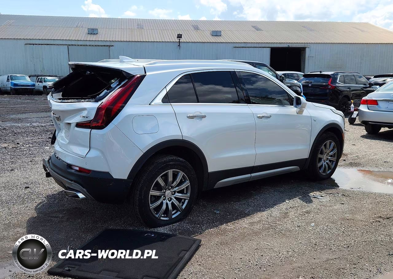 2020 Cadillac Xt4 Premium Luxury VIN:1GYFZDR4XLF005019 - 3