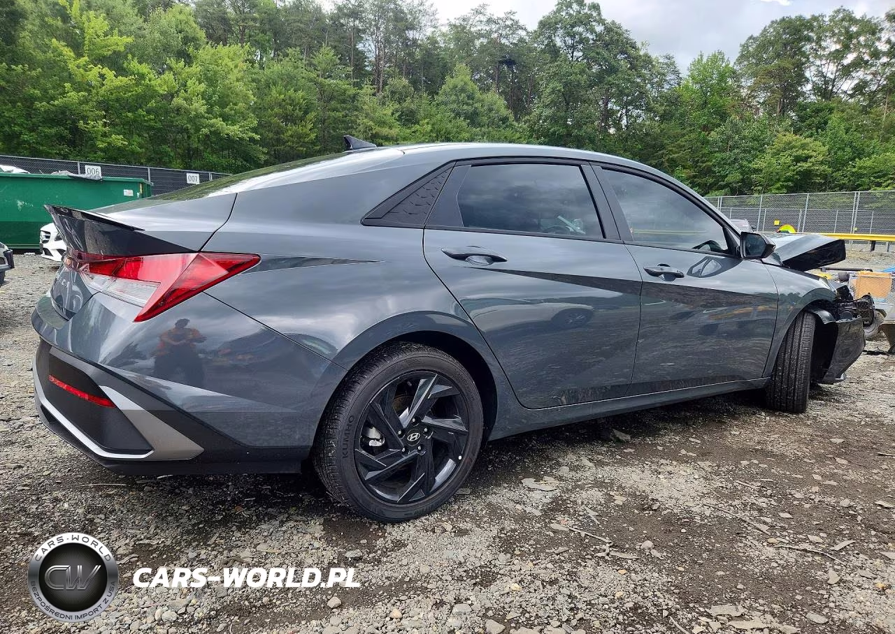 2026 Hyundai Elantra Sel Sport VIN:KMHLM4DG0TU192027 - 3