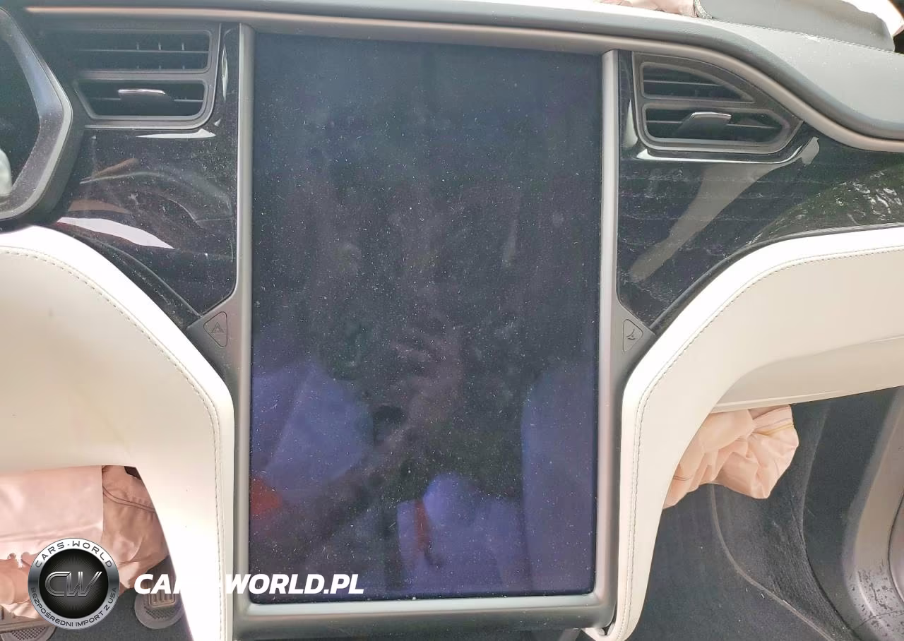 2020 Tesla Model X VIN:5YJXCDE26LF263140 - 9