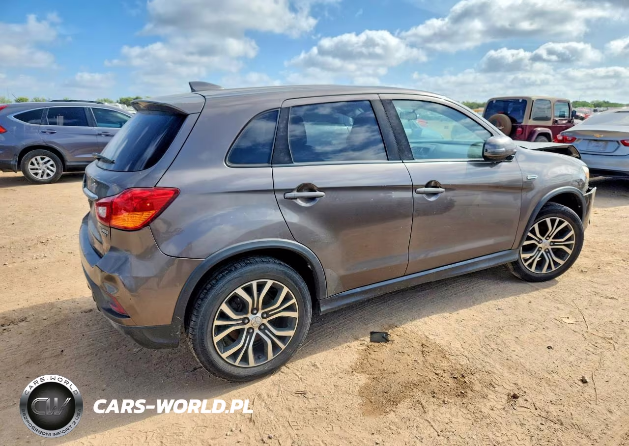 2018 Mitsubishi Outlander Sport Es VIN:JA4AP3AU4JZ031004 - 3