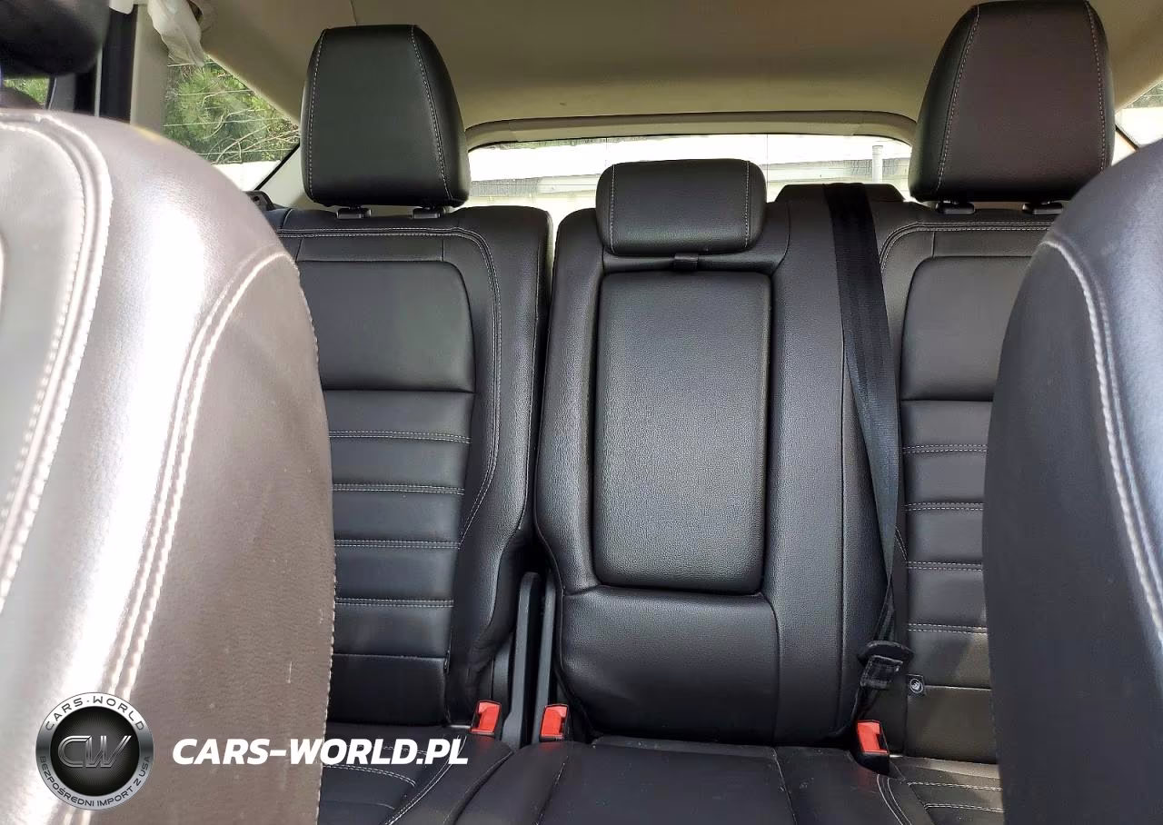 2017 Ford Escape Titanium VIN:1FMCU9J90HUA00731 - 10