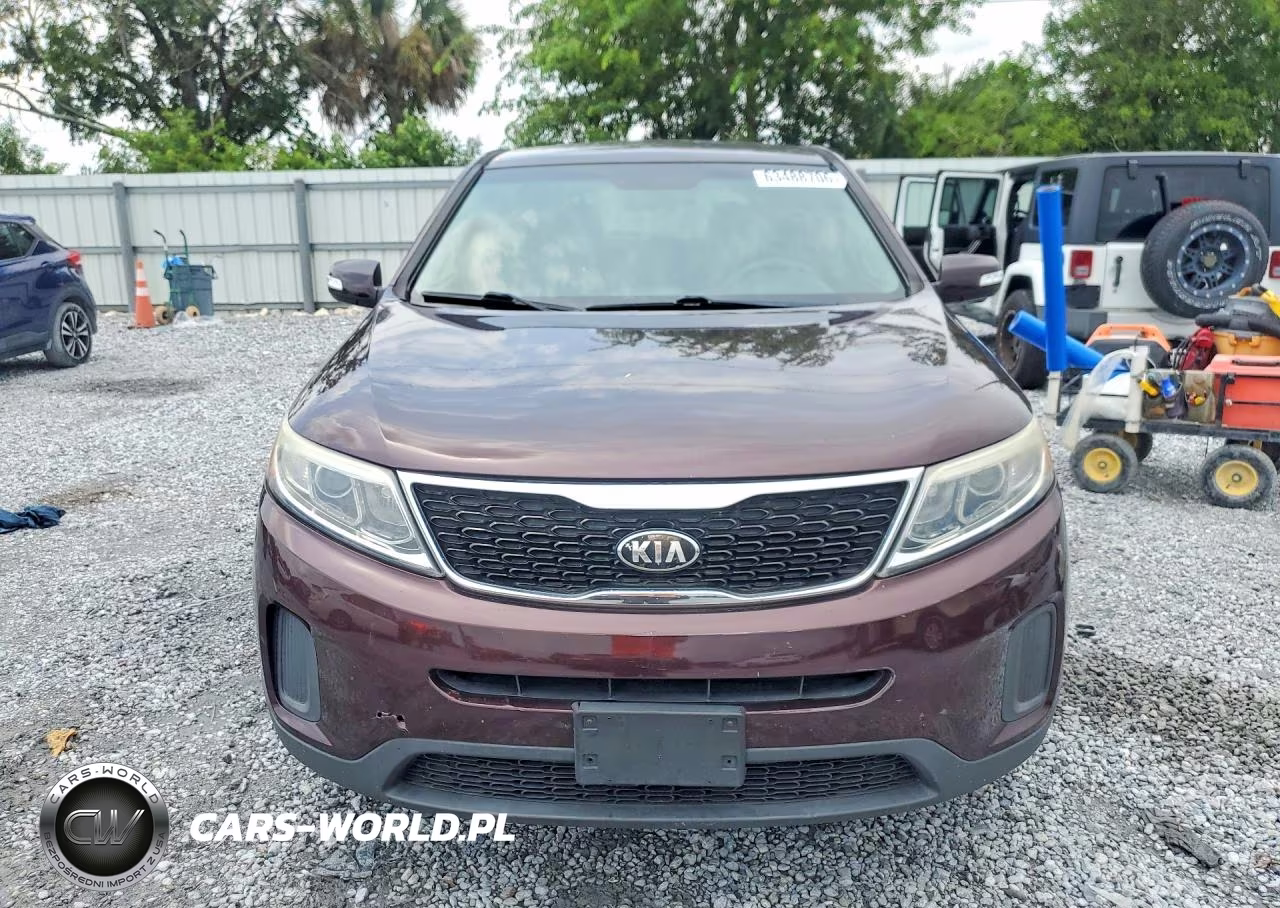 2015 Kia Sorento Lx VIN:5XYKT3A60FG581197 - 5