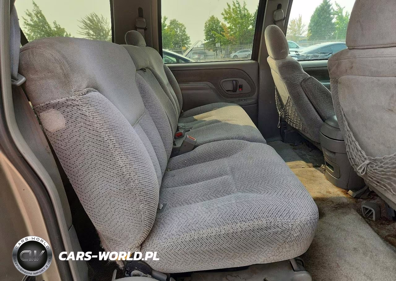 1998 GMC Suburban K1500 VIN:1GKFK16R1WJ705431 - 11