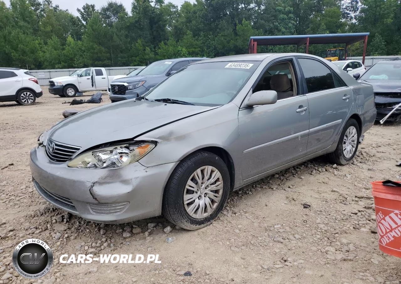 2005 Toyota Camry Le