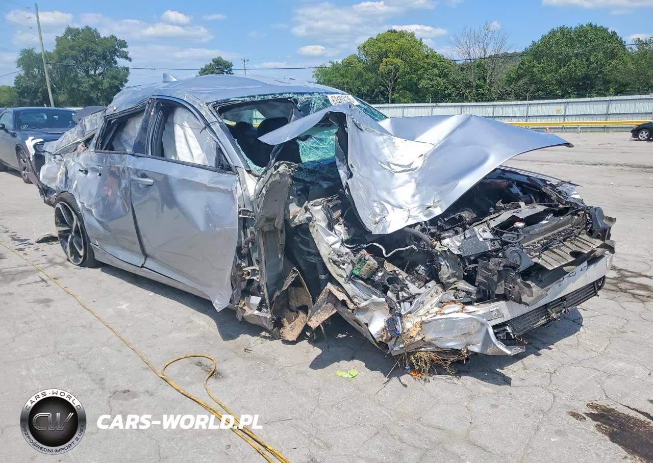 2018 Honda Accord Sport VIN:1HGCV1F32JA235468 - 4