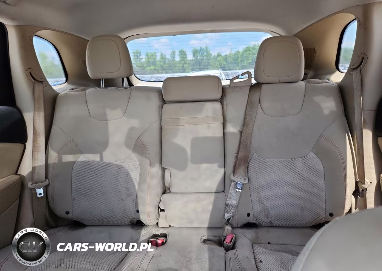 2019 Jeep Cherokee Latitude VIN:1C4PJLCB7KD241172 - 10