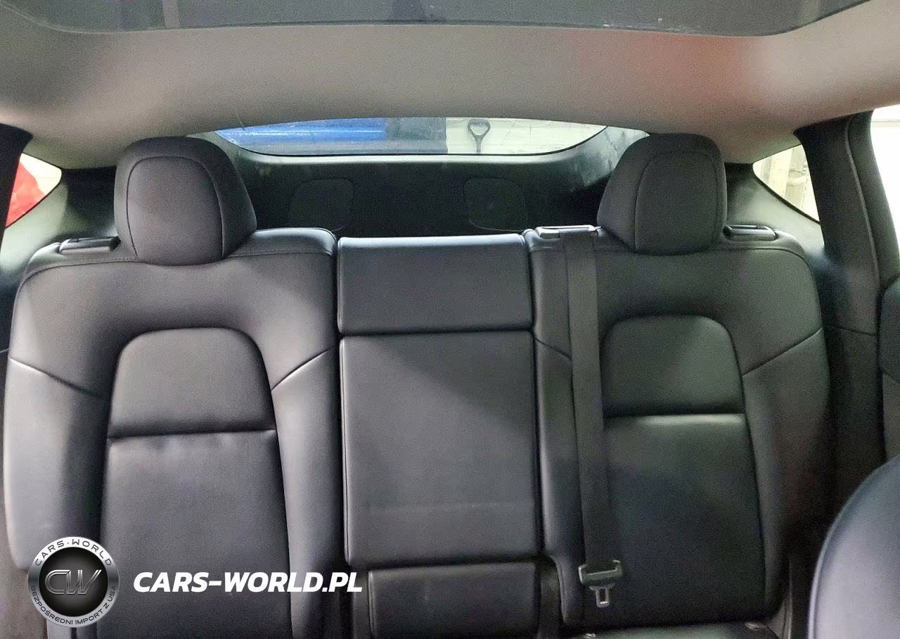 2021 Tesla Model Y VIN:5YJYGAEEXMF188395 - 10