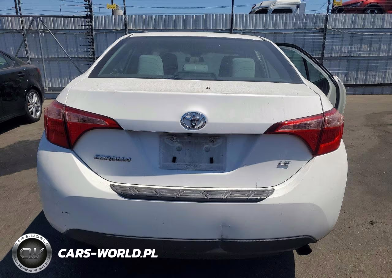 2018 Toyota Corolla Le VIN:2T1BURHE6JC031083 - 6