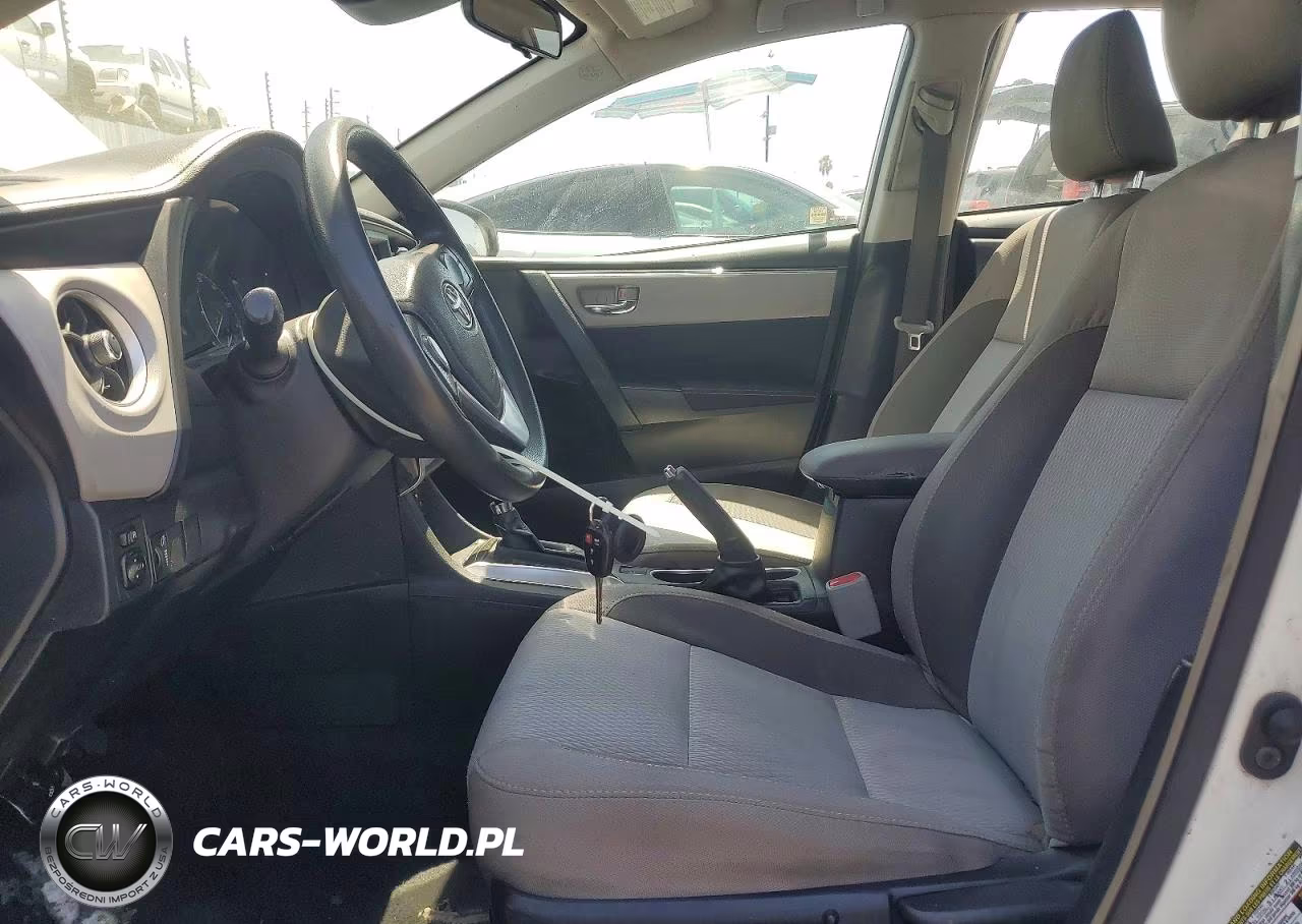 2018 Toyota Corolla Le VIN:2T1BURHE6JC031083 - 7