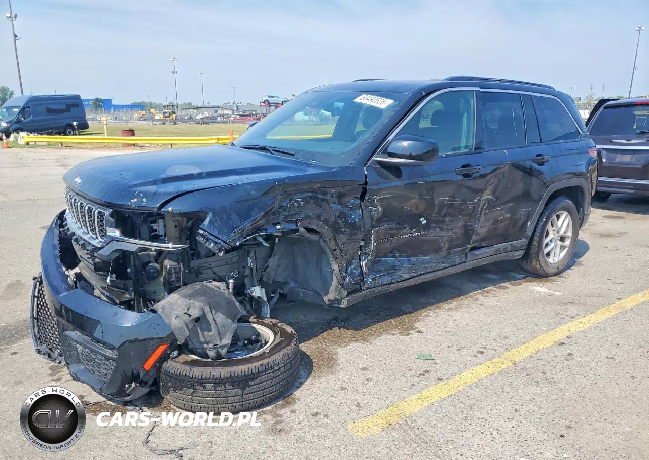 2025 Jeep Grand Cherokee Laredo VIN:1C4RJHAG4SC356838 - 1