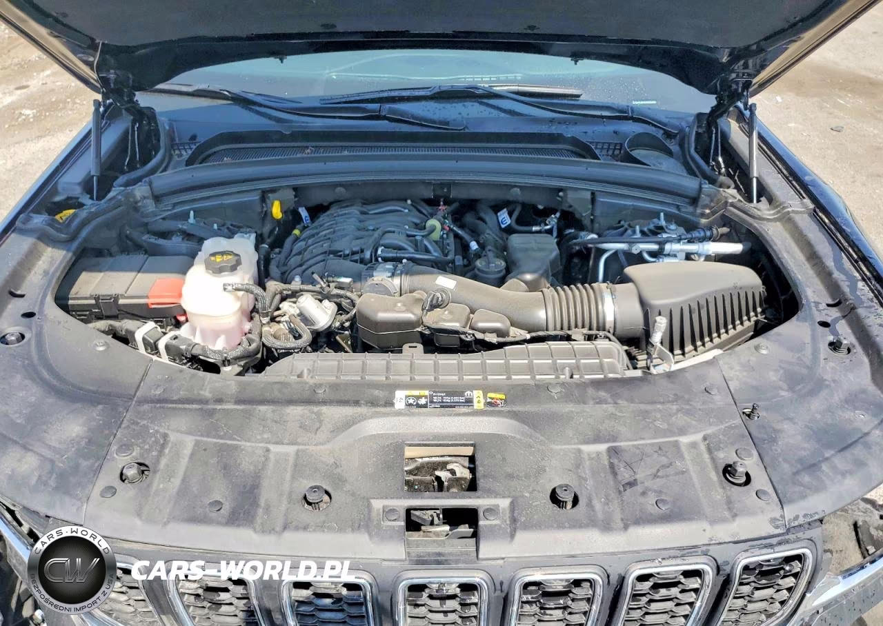 2025 Jeep Grand Cherokee Laredo VIN:1C4RJHAG4SC356838 - 12