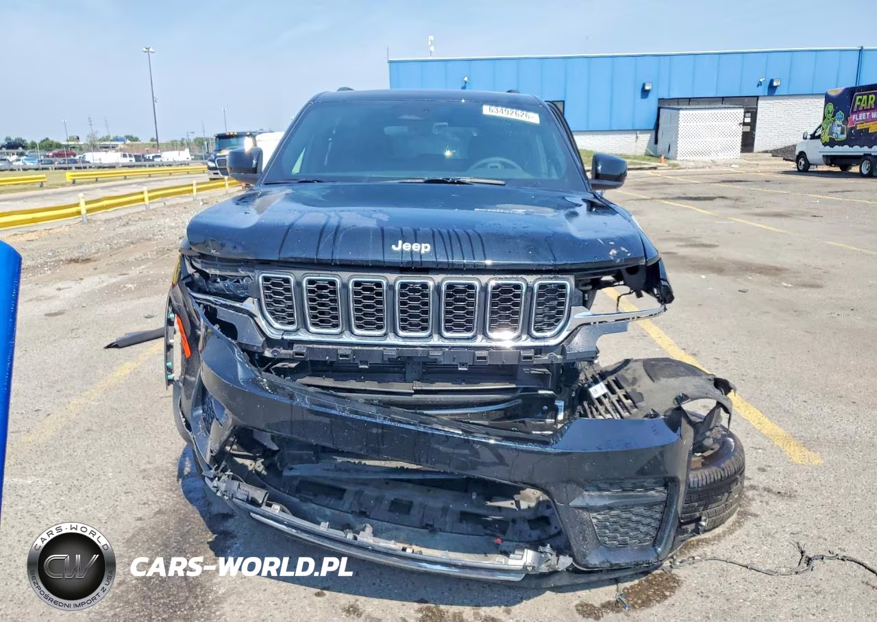 2025 Jeep Grand Cherokee Laredo VIN:1C4RJHAG4SC356838 - 5