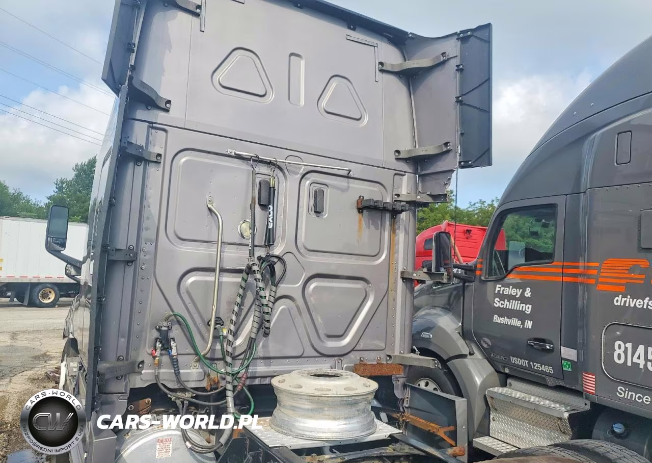 2019 Freightliner Cascadia 126 Semi Truck VIN:1FUJHHDR2KLJK6407 - 14