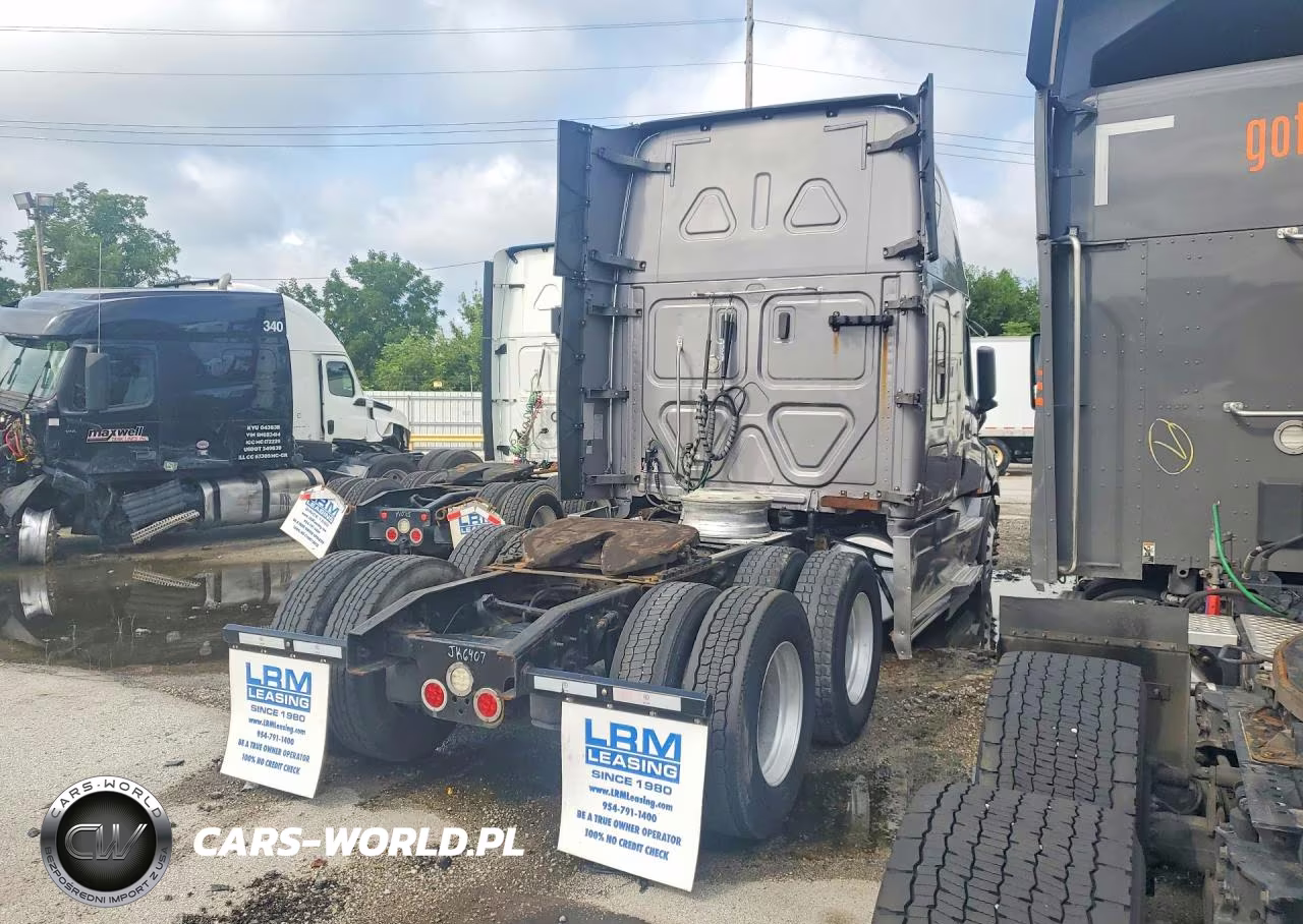 2019 Freightliner Cascadia 126 Semi Truck VIN:1FUJHHDR2KLJK6407 - 3