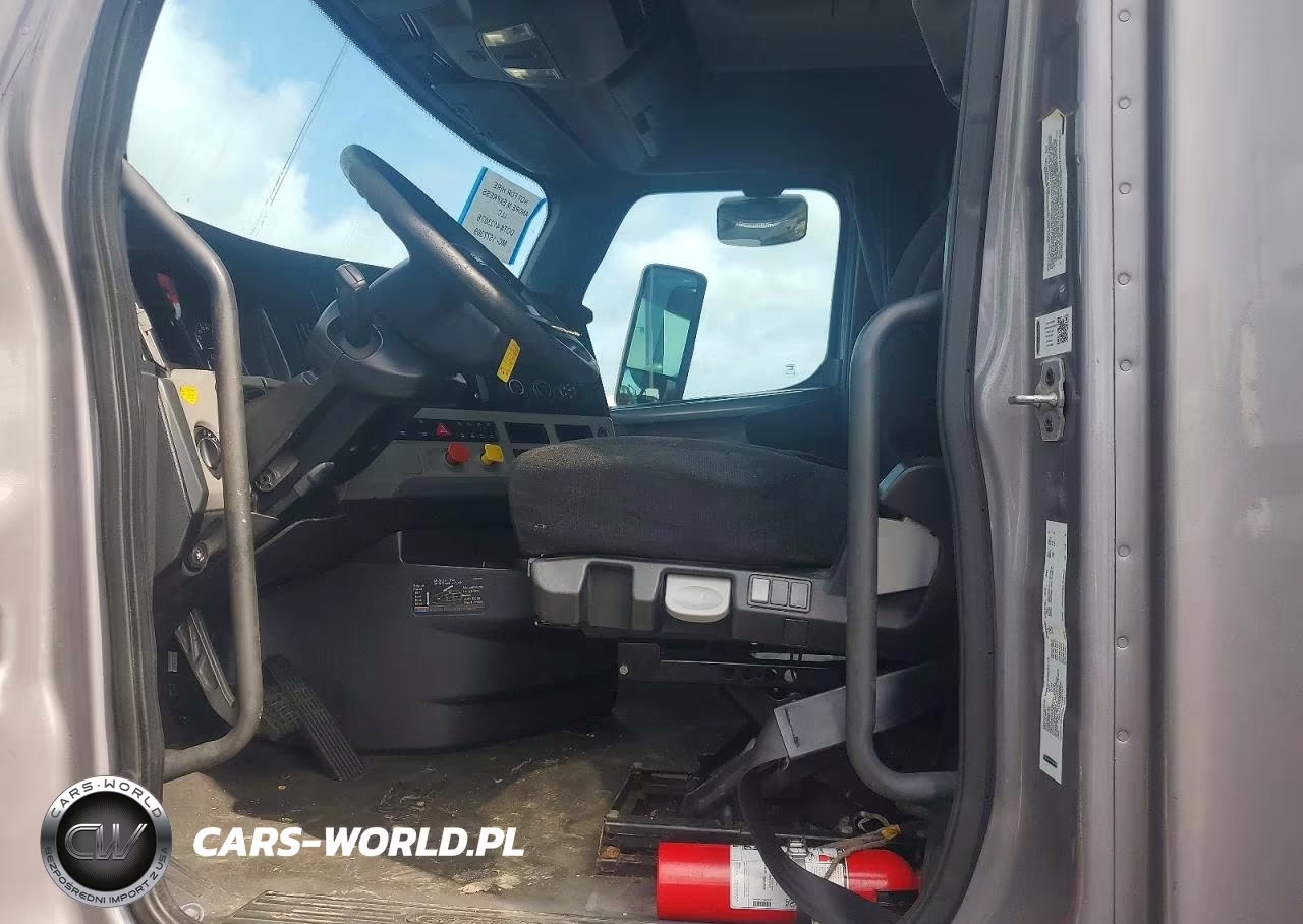 2019 Freightliner Cascadia 126 Semi Truck VIN:1FUJHHDR2KLJK6407 - 7