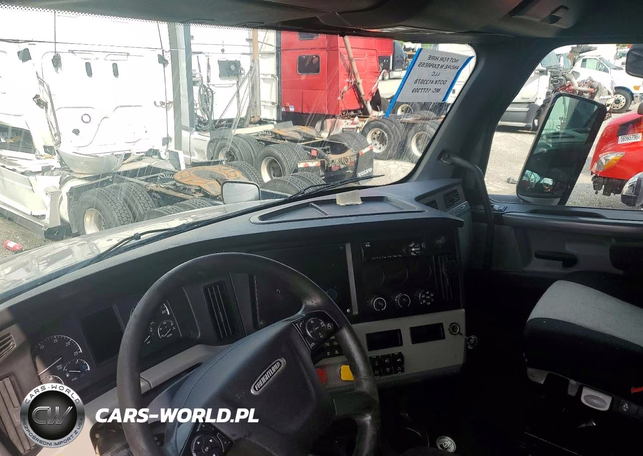 2019 Freightliner Cascadia 126 Semi Truck VIN:1FUJHHDR2KLJK6407 - 8
