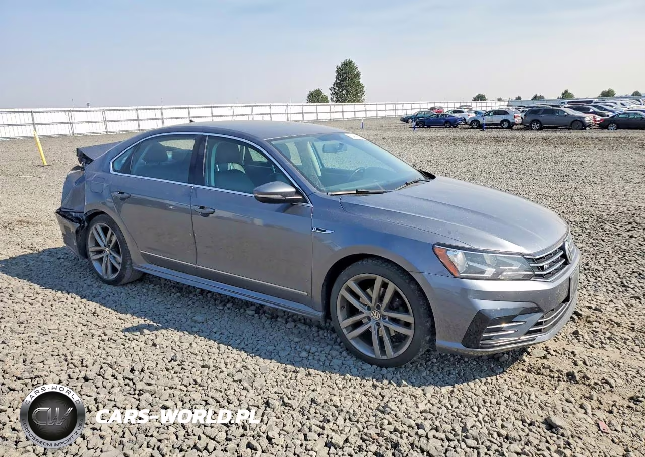 2017 Volkswagen Passat R-Line VIN:1VWDT7A36HC068756 - 4