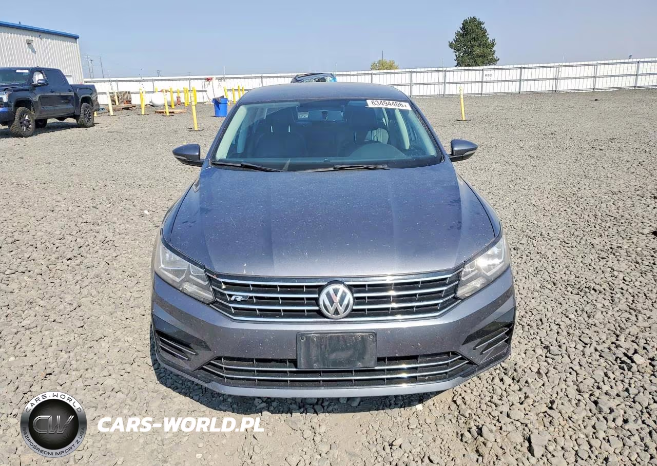 2017 Volkswagen Passat R-Line VIN:1VWDT7A36HC068756 - 5