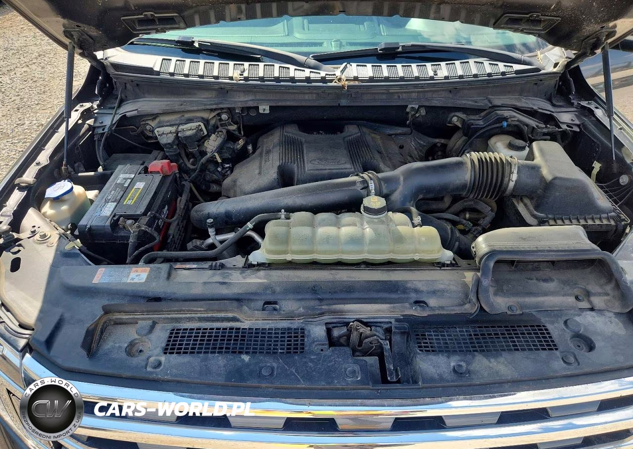 2019 Ford Expedition Xlt VIN:1FMJU1JT6KEA57067 - 12