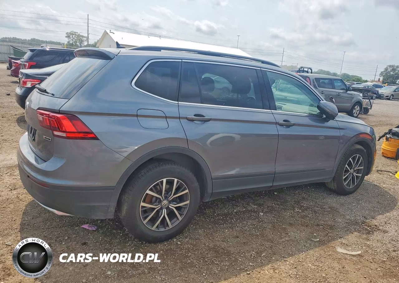2019 Volkswagen Tiguan Se VIN:3VV2B7AX6KM062821 - 3