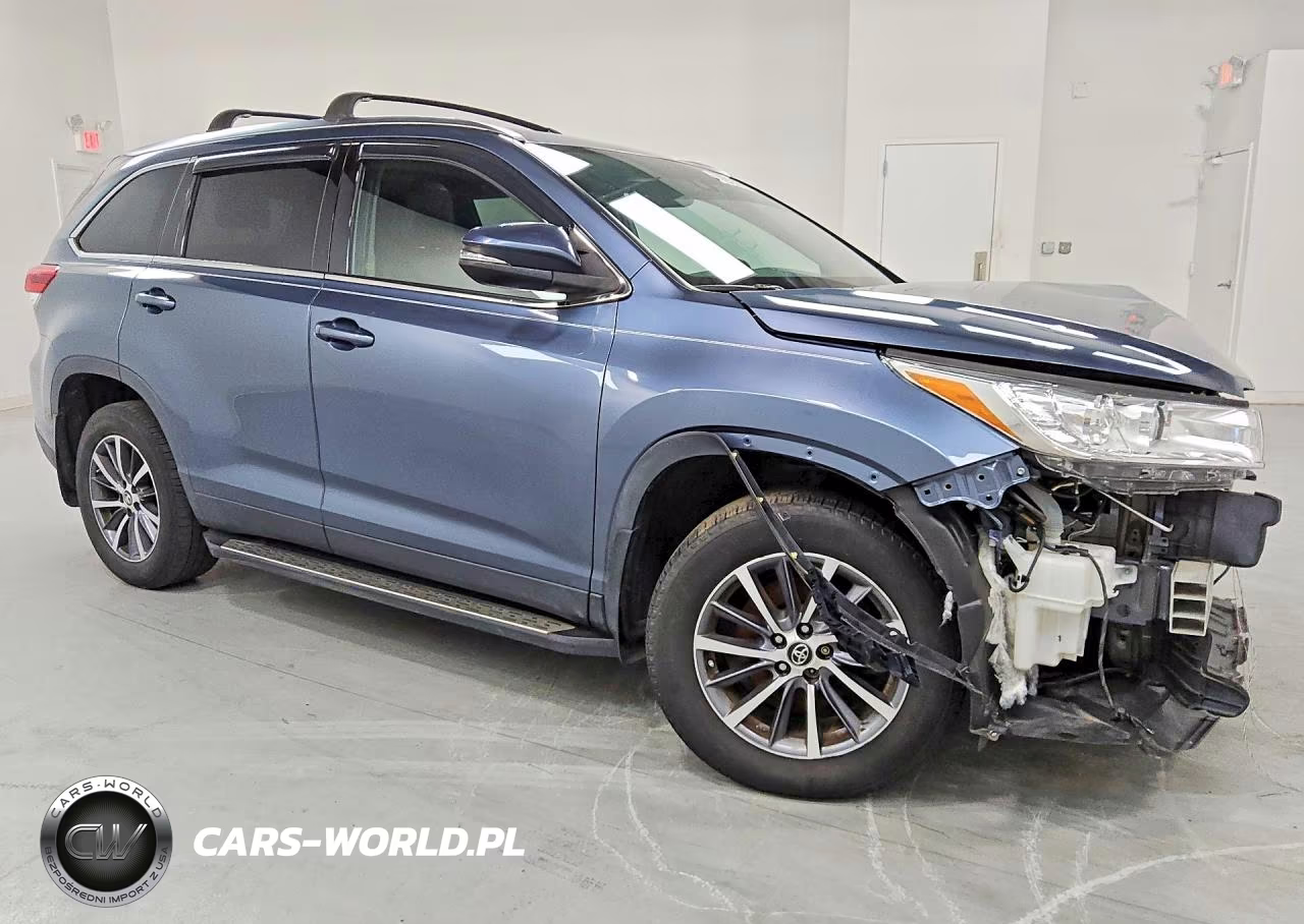 2019 Toyota Highlander Xle VIN:5TDJZRFH7KS936466 - 4