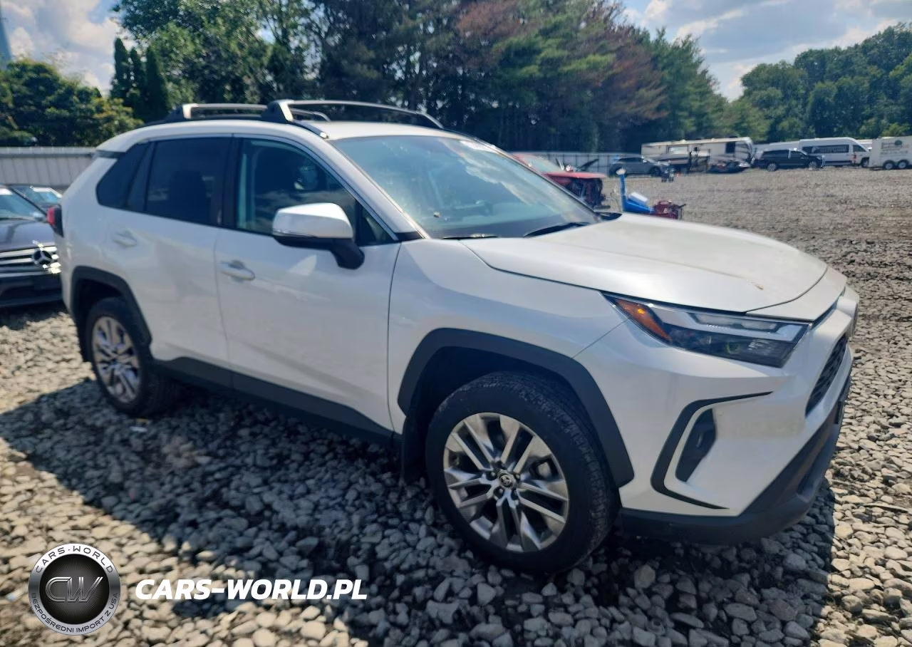 2023 Toyota Rav4 Xle Premium VIN:2T3A1RFV1PW357119 - 4
