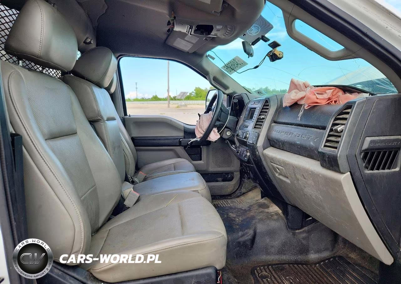 2019 Ford F550 Super Duty VIN:1FDUF5GY9KEE36520 - 11