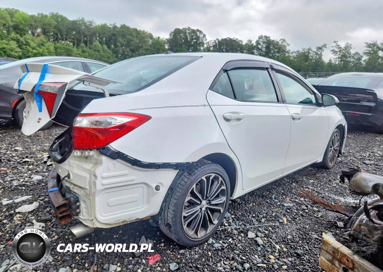2014 Toyota Corolla S Plus VIN:2T1BURHE2EC033757 - 3