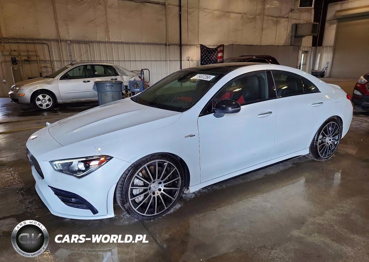 2022 Mercedes-Benz Cla Amg 35 4Matic – zdjęcie 1 z 12