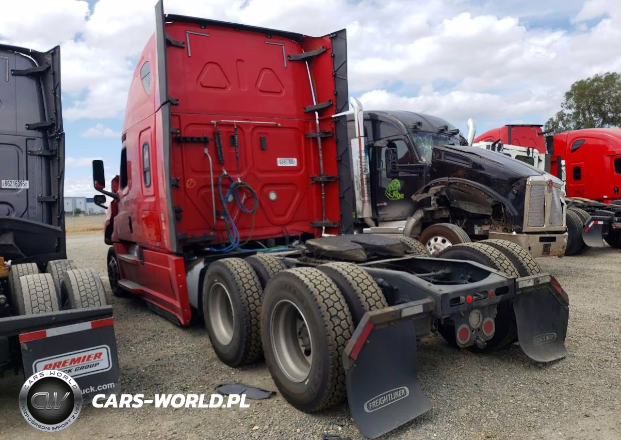 2018 Freightliner Cascadia 1 - Semi Truck VIN:3AKJHHDR7JSHW5369 - 2