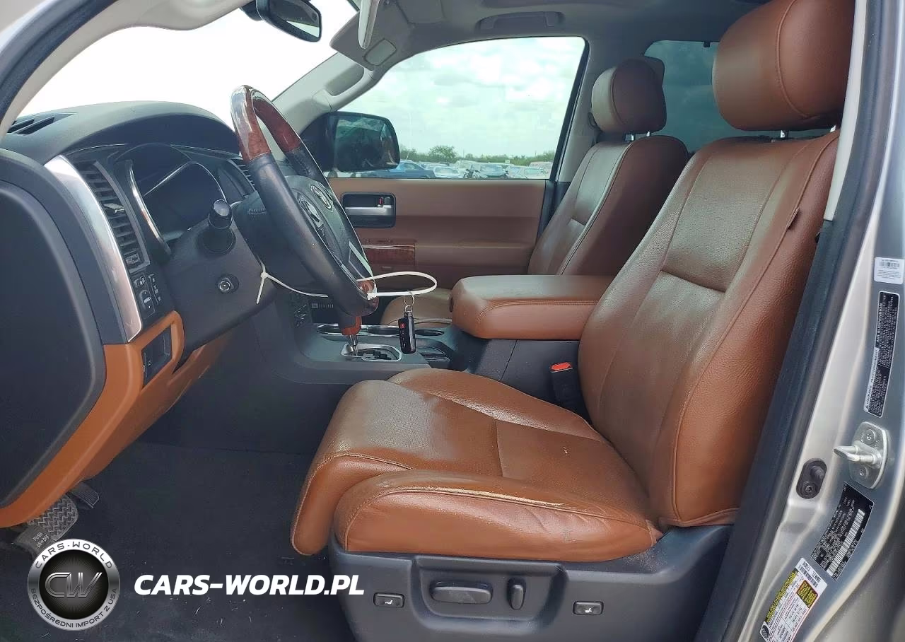 2020 Toyota Sequoia Platinum VIN:5TDDY5G18LS175135 - 7