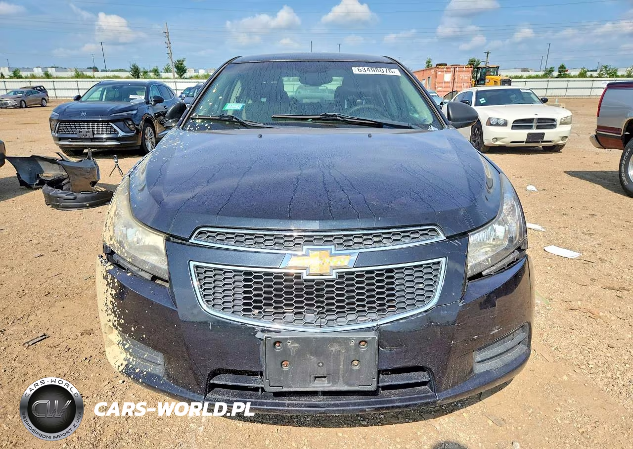 2012 Chevrolet Cruze Ls VIN:1G1PC5SH4C7210899 - 5
