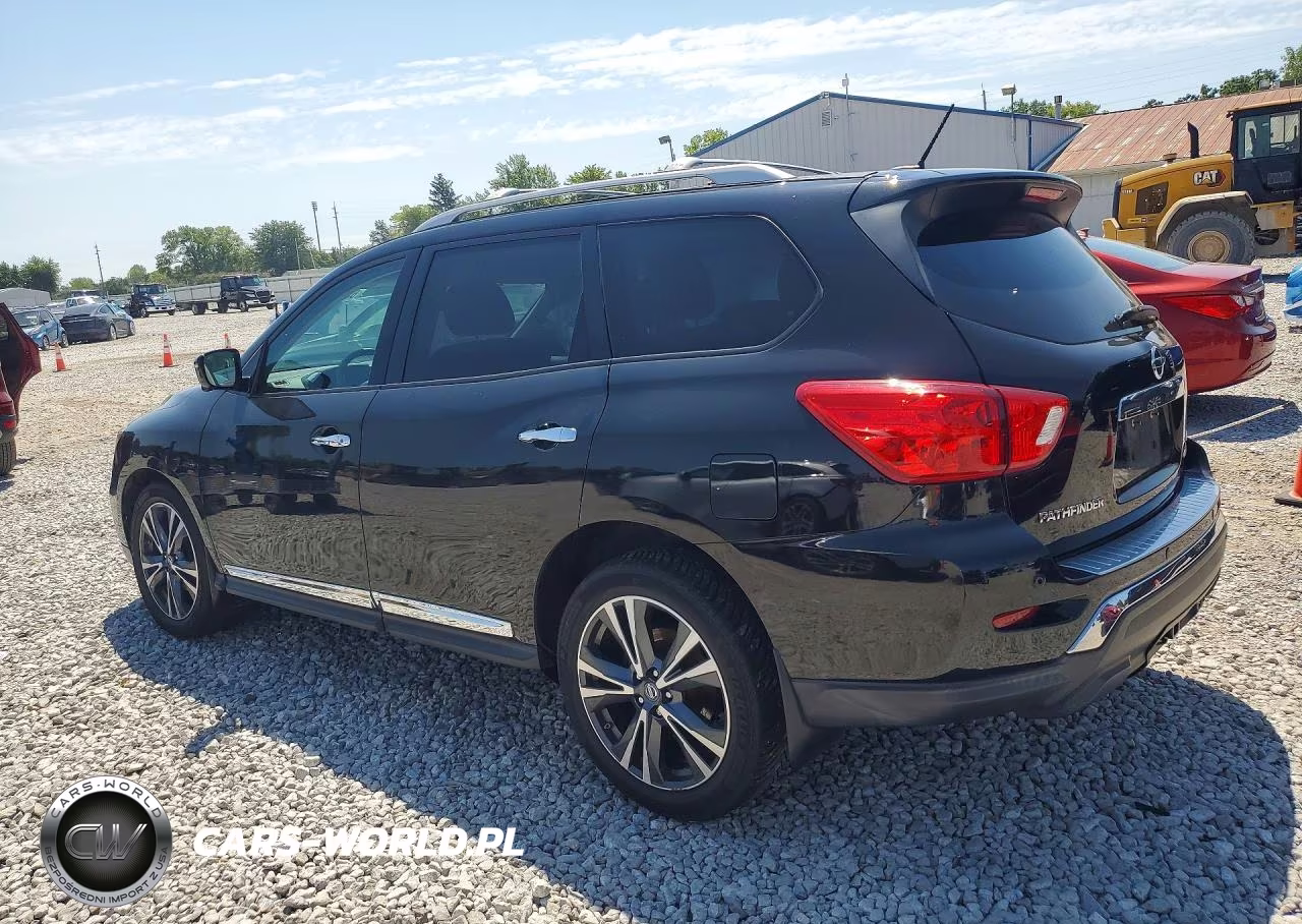 2017 Nissan Pathfinder Platinum VIN:5N1DR2MM4HC620338 - 2