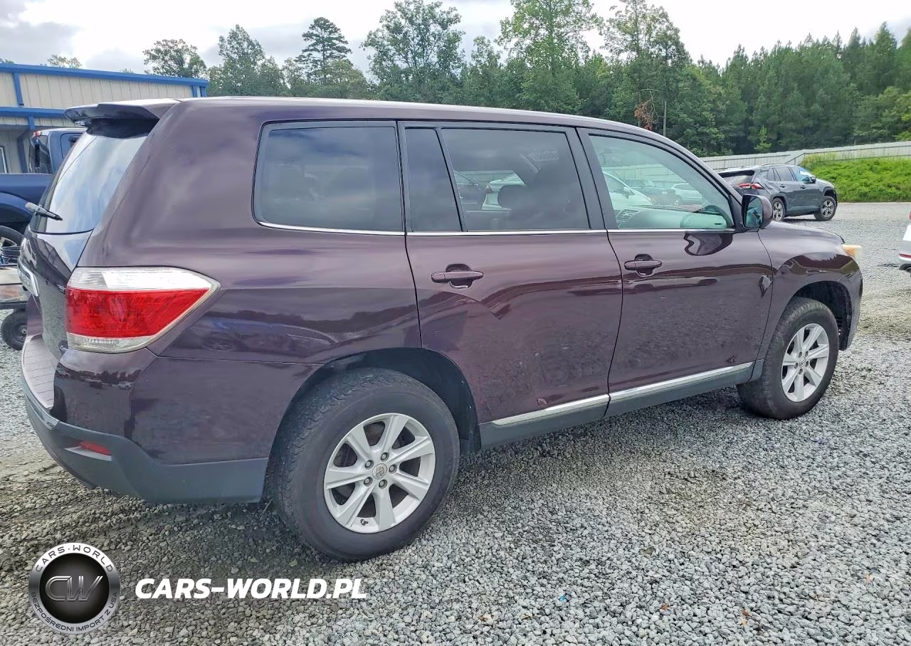 2013 Toyota Highlander Base VIN:5TDBK3EH9DS189818 - 3