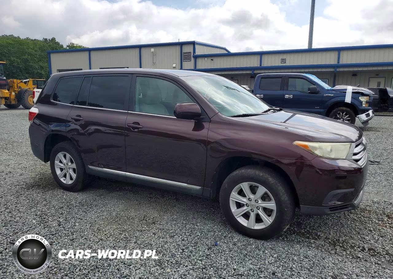 2013 Toyota Highlander Base VIN:5TDBK3EH9DS189818 - 4